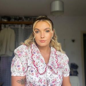 Meet your Posher, Ashley